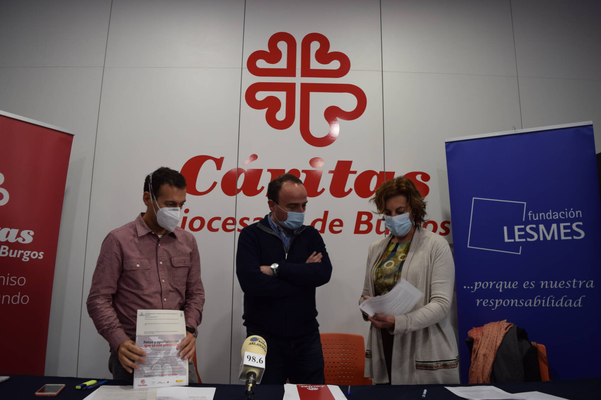 «No puede haber una sociedad avanzada sin una justicia distributiva» 2 personas sin hogar