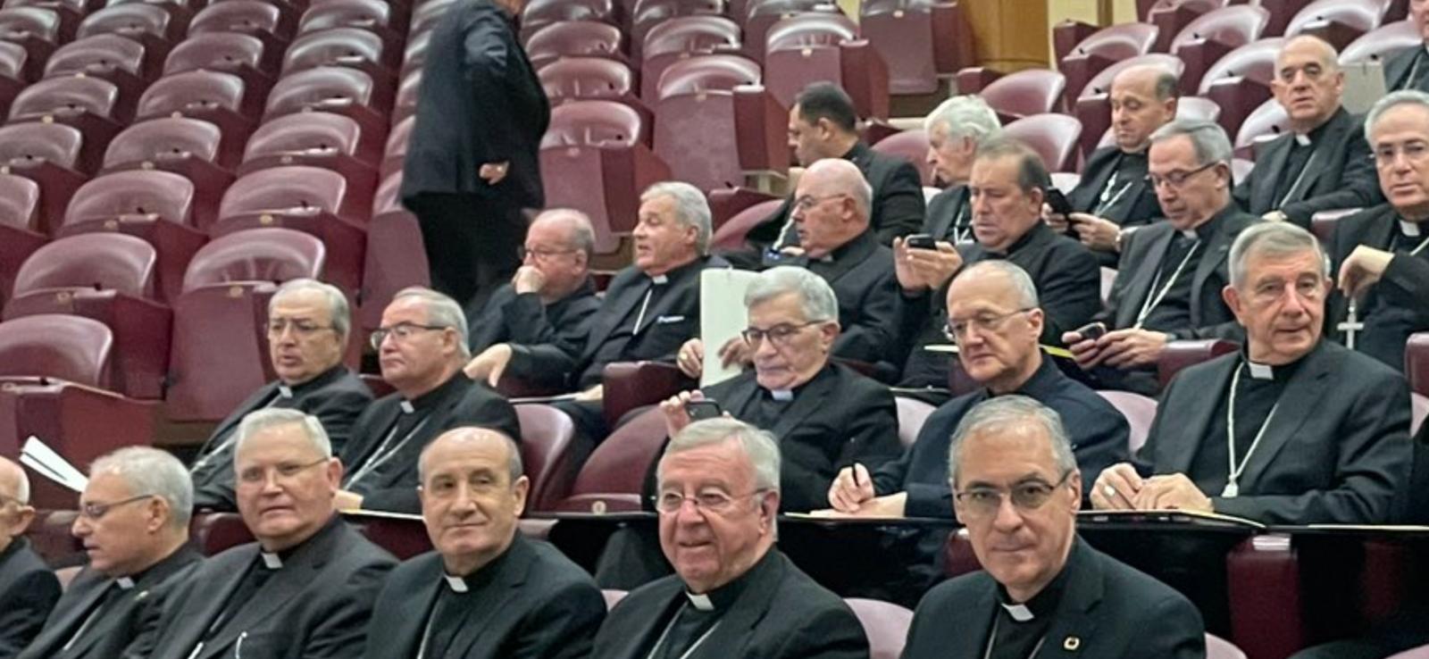 Mons. Iceta acude a la cita de los obispos españoles con el Papa 5 Mons. Iceta participa en la cita de los obispos españoles con el Papa