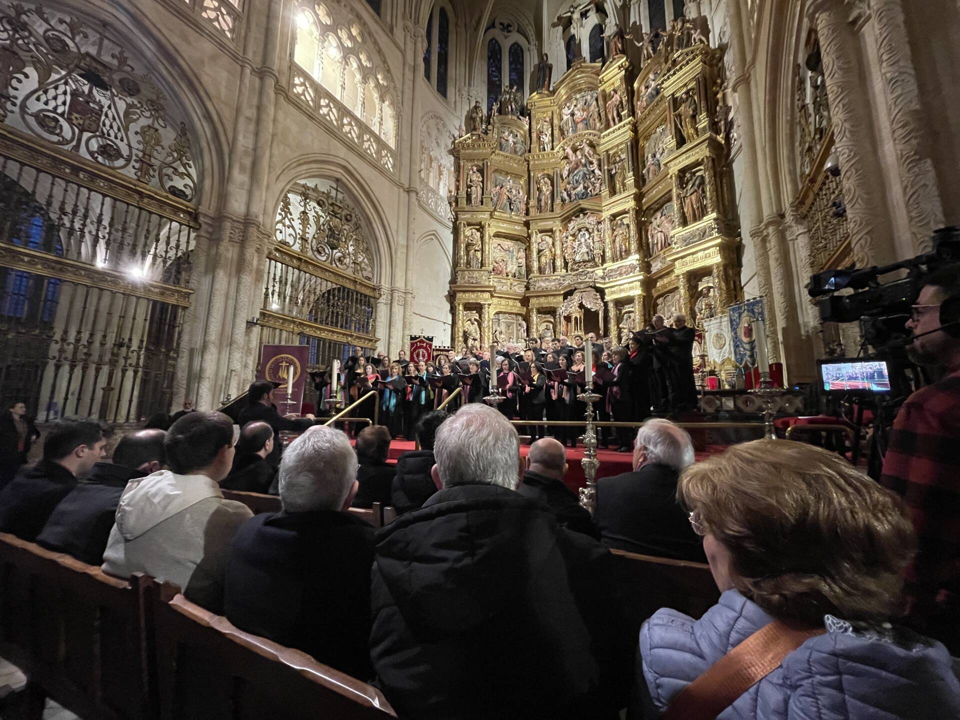«La esperanza no defrauda»: el mensaje del pregón de Semana Santa 2025 en Burgos 7 pregon-semana-santa-burgos-saturnino-lopez-santidrian_ (4)