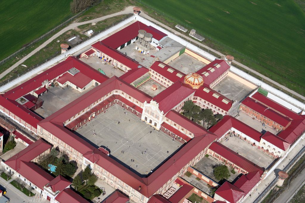 El arzobispo visita el centro penitenciario de Burgos 1 prision burgos