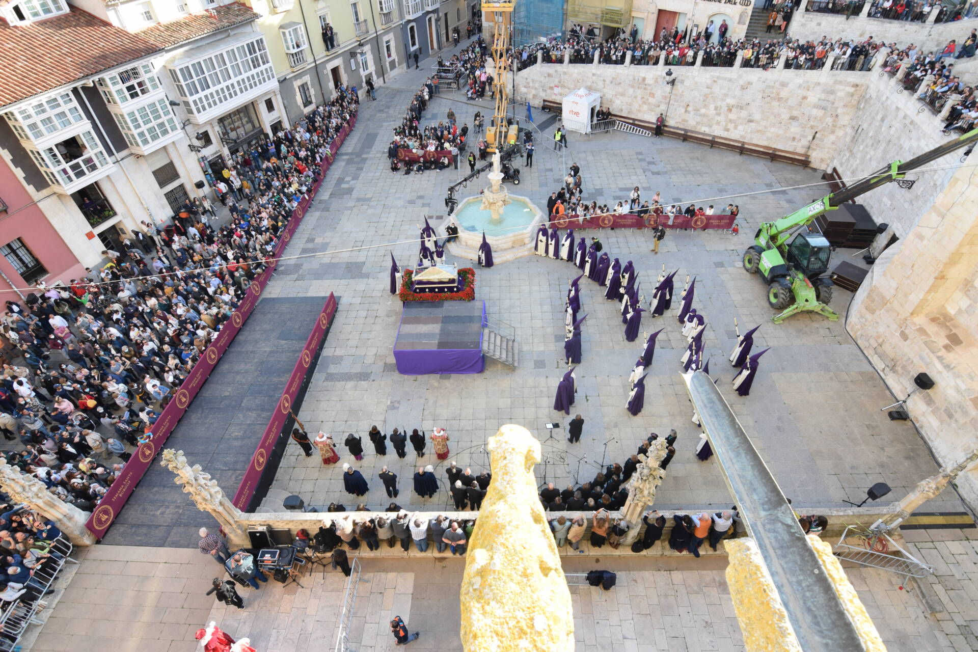 Al tercer año... 'resucitó' la procesión del Santo Entierro 1 procesión del santo entierro