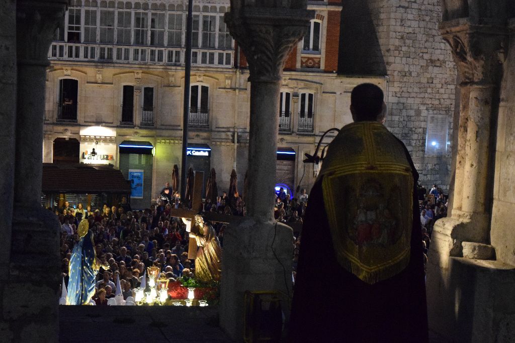 Emoción y fervor en una procesión del Encuentro más eucarística que nunca 11 procesion-encuentro-burgos12.jpg