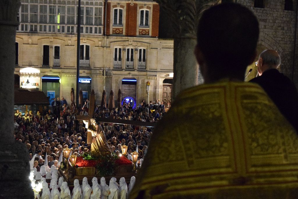 Emoción y fervor en una procesión del Encuentro más eucarística que nunca 14 procesion-encuentro-burgos15.jpg