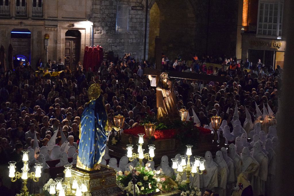 Emoción y fervor en una procesión del Encuentro más eucarística que nunca 15 procesion-encuentro-burgos17.jpg