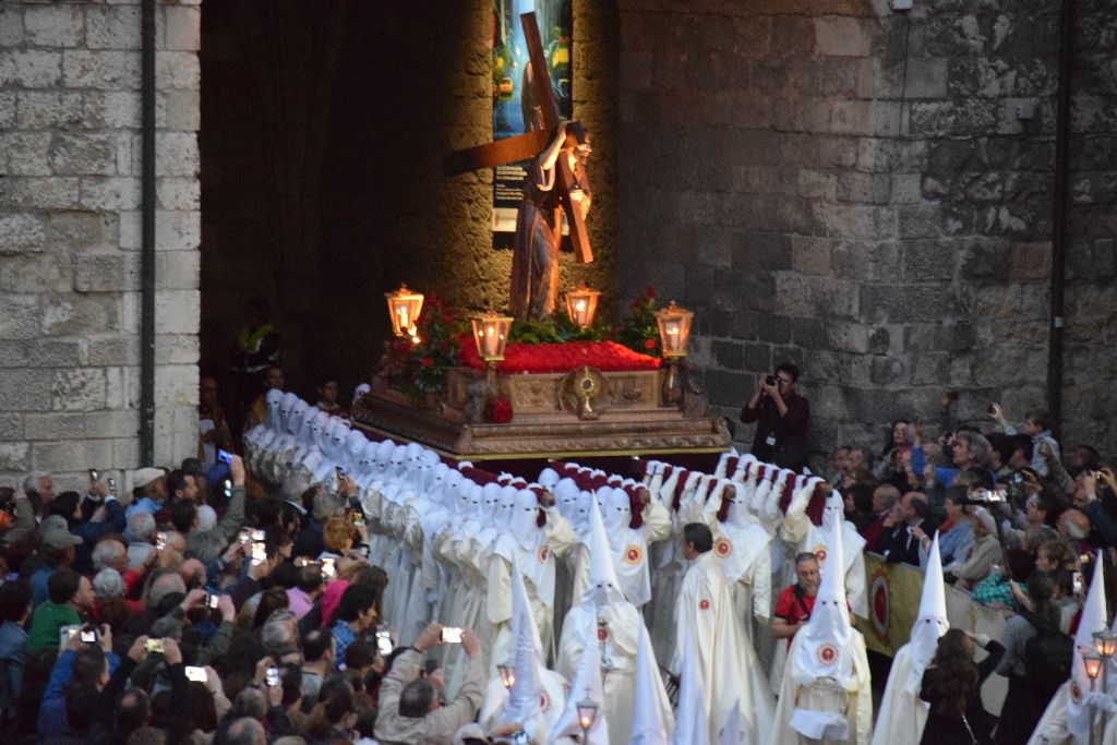 Emoción y fervor en una procesión del Encuentro más eucarística que nunca 2 procesion-encuentro-burgos2.jpg