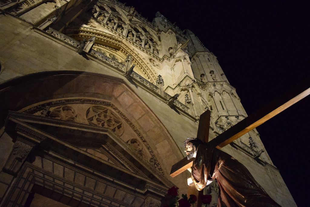 Emoción y fervor en una procesión del Encuentro más eucarística que nunca 22 procesion-encuentro-burgos24.jpg