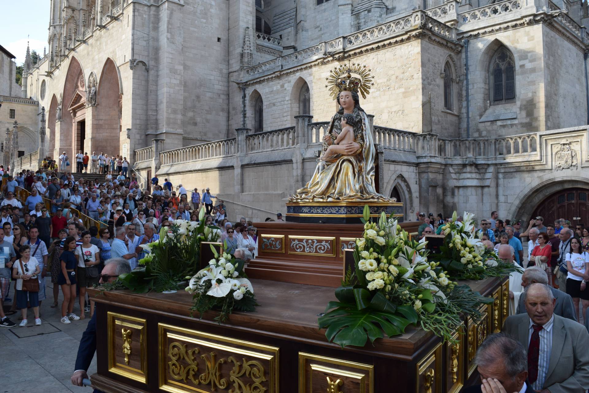 La ciudad saca a la calle la imagen de su patrona, Santa María la Mayor 1 santa maria la mayor procesión extraordinaria