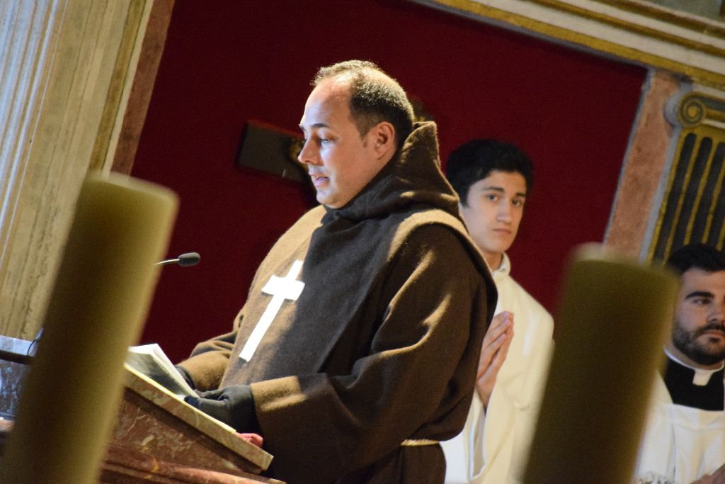 Silencio penitencial en el Viernes de Dolores 1 procesion-silencio-burgos2.jpg