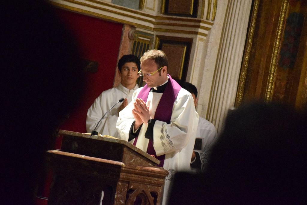 Silencio penitencial en el Viernes de Dolores 2 procesion-silencio-burgos3.jpg