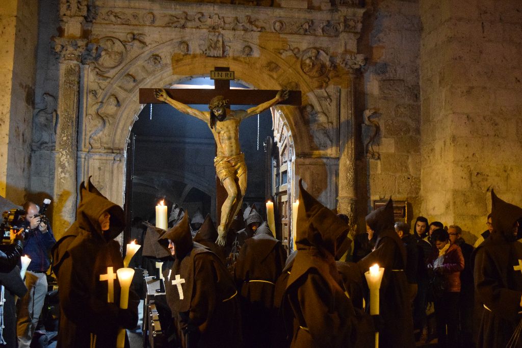 Silencio penitencial en el Viernes de Dolores 9 procesion-silencio-burgos9.jpg