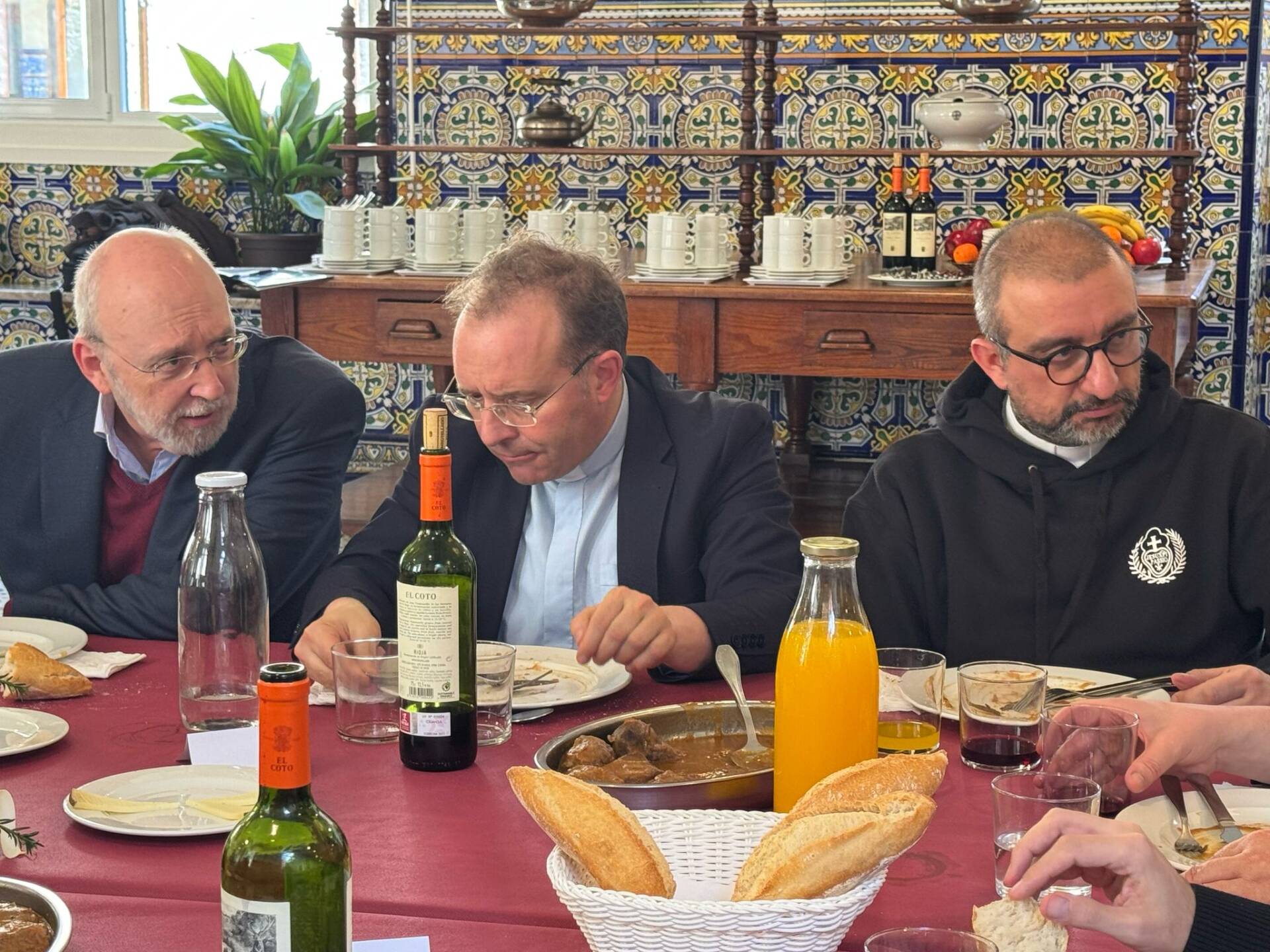 Tres profesores de la Facultad de Teología participan en Vitoria en el Congreso Internacional sobre el Concilio de Nicea 10 profesores-facultad-teologia-burgos-vitoria-congreso-nicea00024