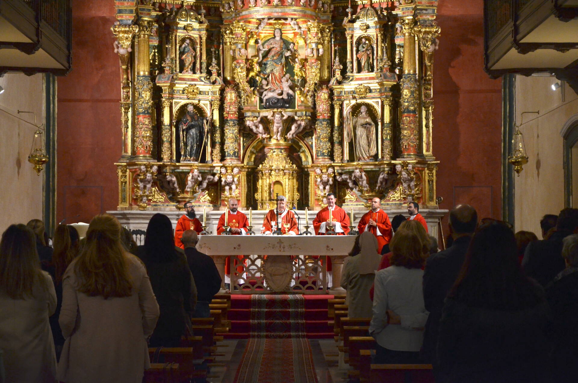El arzobispo anima a los profesores de Religión a «mostrar a los jóvenes el camino de la Verdad que les haga felices» 21 profesores-religión-missio-canónica-arzobispo-burgos_00010