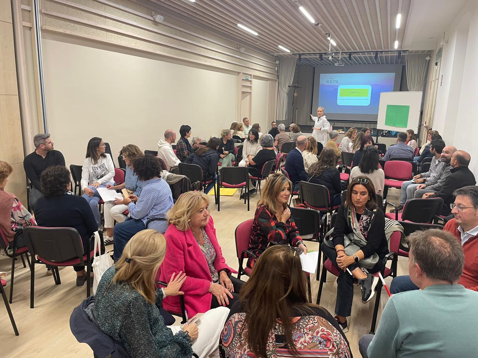 El arzobispo anima a los profesores de Religión a «mostrar a los jóvenes el camino de la Verdad que les haga felices» 8 profesores-religión-missio-canónica-arzobispo-burgos_00021