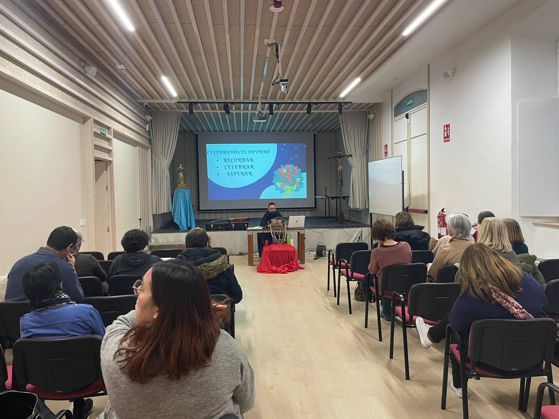Los profesores de Religión «preparan la cuna a Jesús» 1 Los profesores de Religión «preparan la cuna a Jesús»