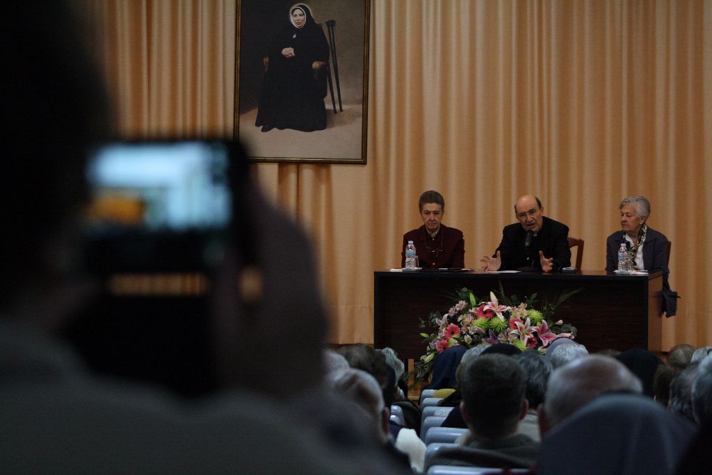 Encuentros del arzobispo con la vida religiosa de la diócesis 12 religiosos-12.jpg