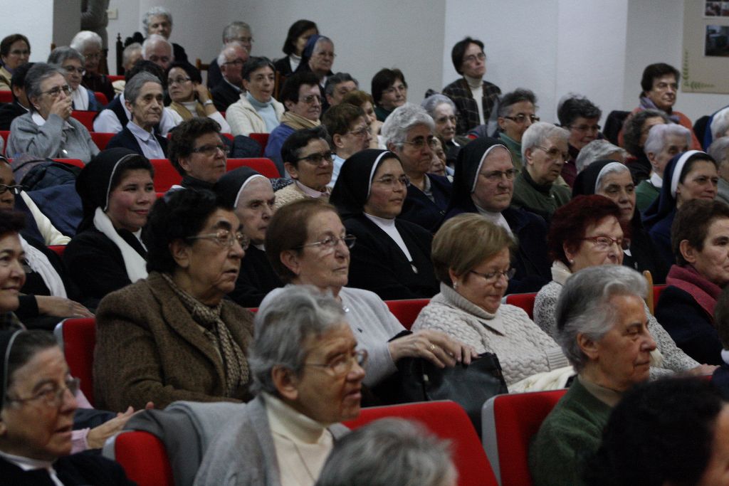 Encuentros del arzobispo con la vida religiosa de la diócesis 15 religiosos-15.jpg