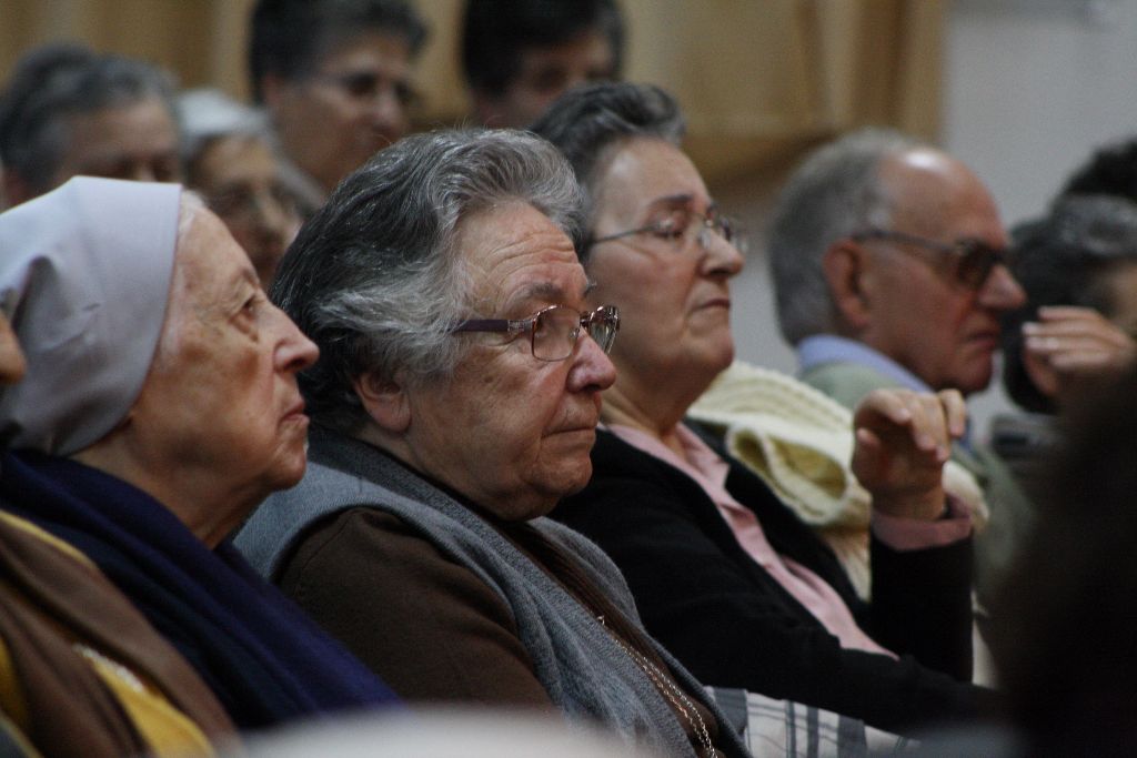 Encuentros del arzobispo con la vida religiosa de la diócesis 16 religiosos-16.jpg