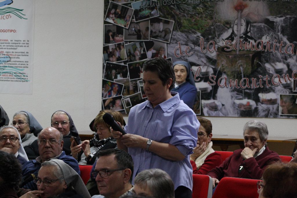 Encuentros del arzobispo con la vida religiosa de la diócesis 18 religiosos-18.jpg