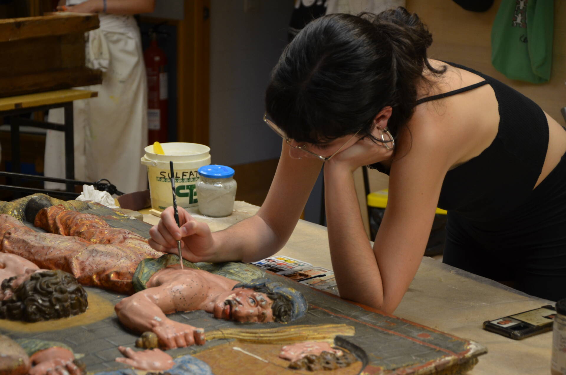 «Una experiencia bonita»: un mes restaurando su primer retablo 8 «Una experiencia bonita»: un mes restaurando su primer retablo