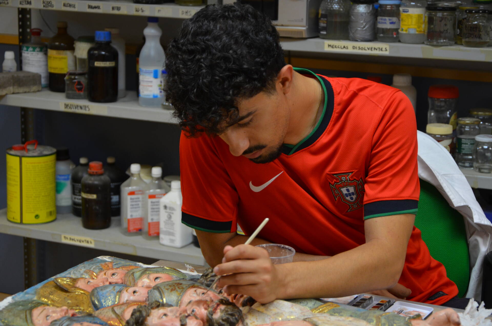 «Una experiencia bonita»: un mes restaurando su primer retablo 12 «Una experiencia bonita»: un mes restaurando su primer retablo