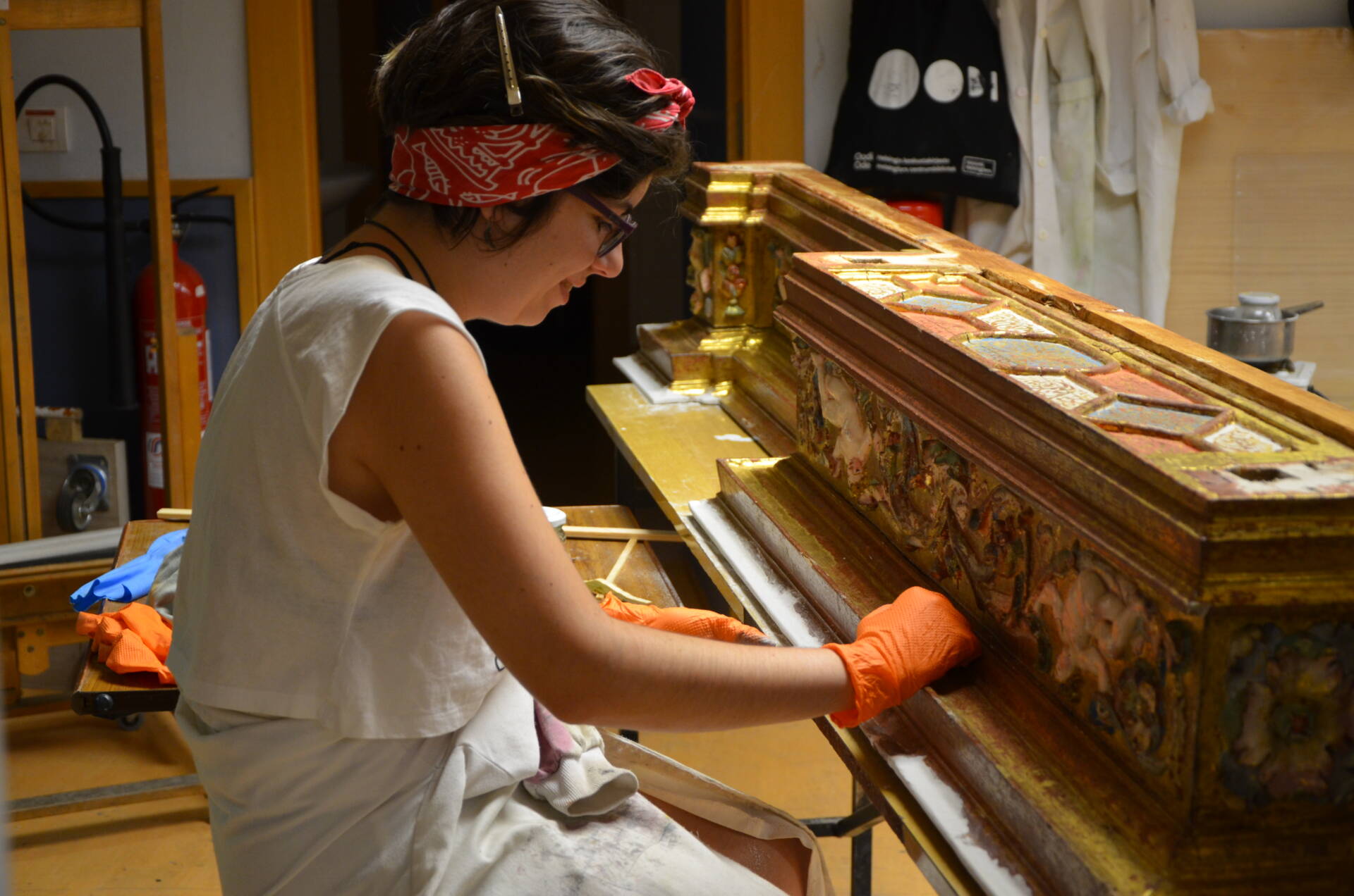 «Una experiencia bonita»: un mes restaurando su primer retablo 2 «Una experiencia bonita»: un mes restaurando su primer retablo