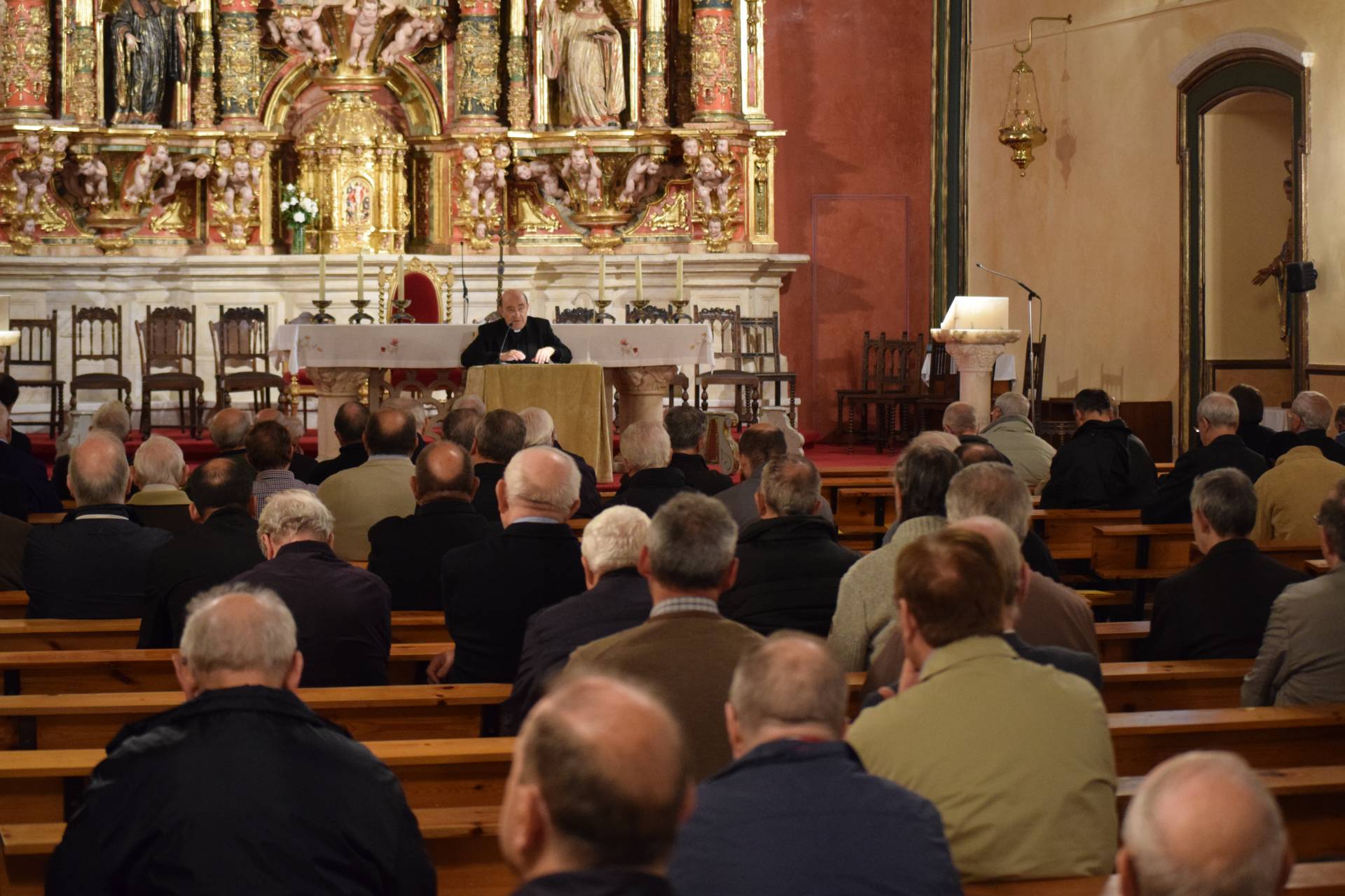El arzobispo a los sacerdotes: «Hemos de poner en práctica todo lo que somos» 2 retiro sacerdotes (4)