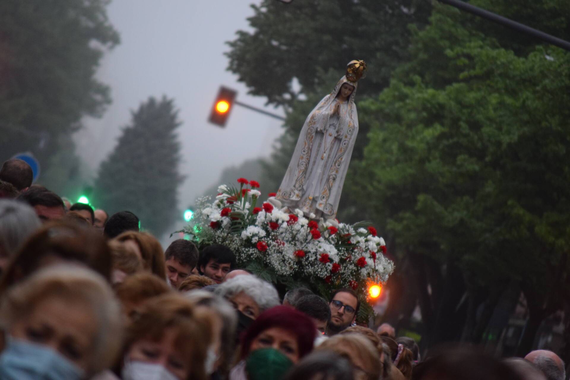 Un Rosario de la Aurora para convertir «nuestra sociedad acartonada» 3 Rosario de la Aurora