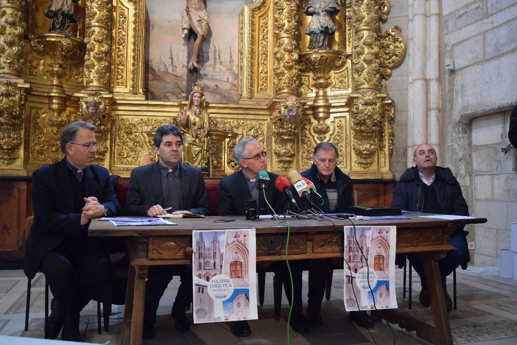 Una entrada única para visitar los templos del centro de Burgos 2 rueda-prensa-museo-retablo.jpg