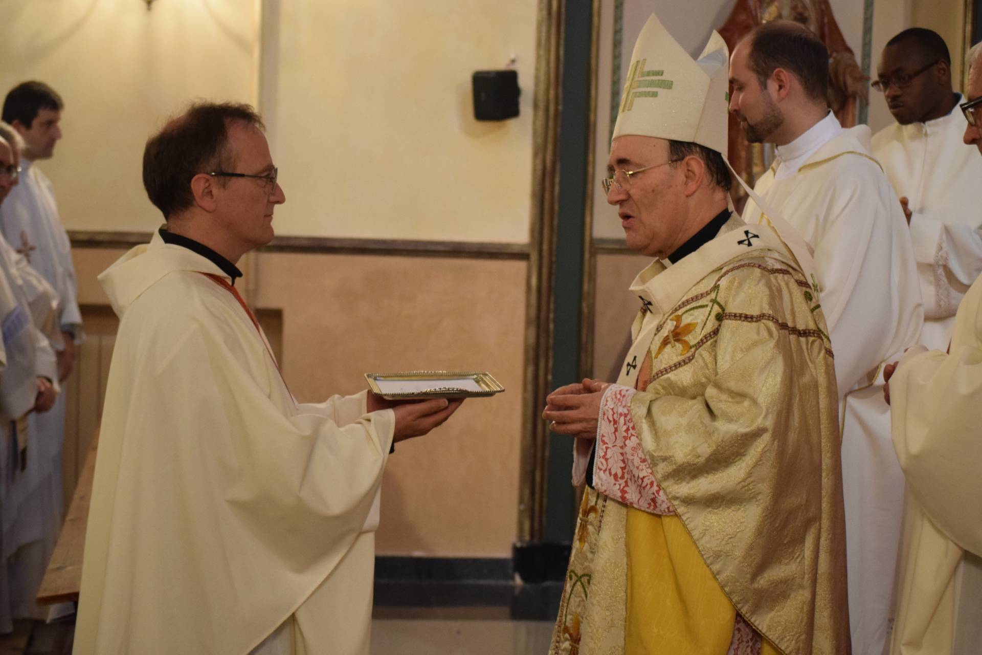 sacerdotes