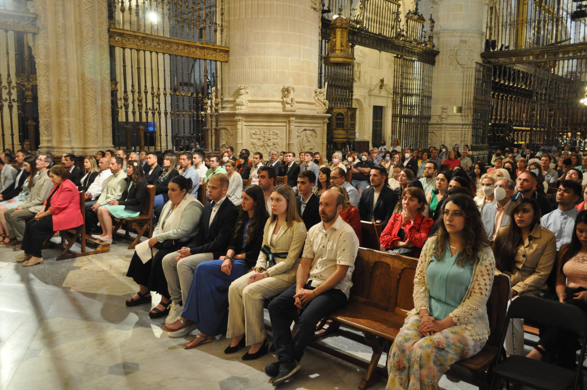 Varios adultos reciben el sacramento de la confirmación en la Catedral 5 sacramento de la confirmación