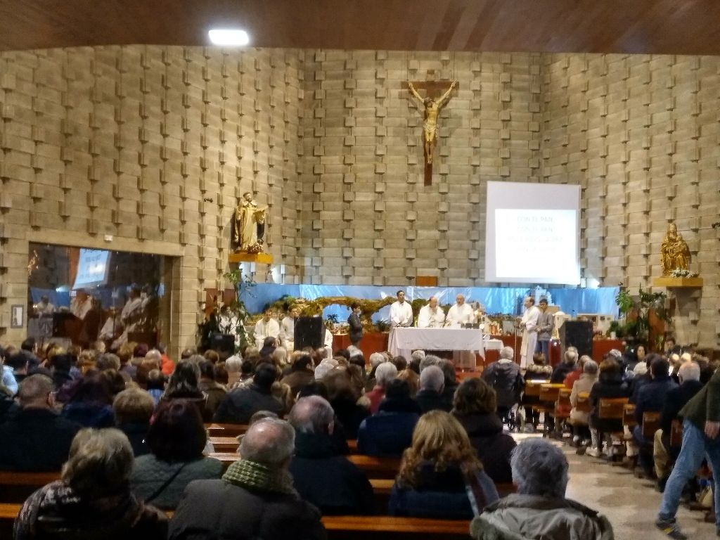 Una fiesta para celebrar la grandeza del amor en familia 1 sagrada-familia-2.jpg