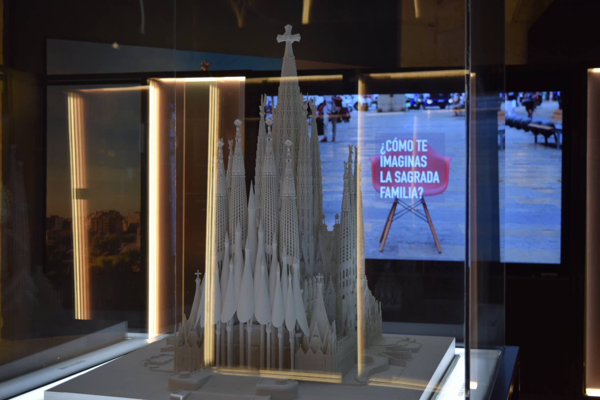 Llega a la Catedral la exposición «Gaudí y la Sagrada Familia» 1 sagrada familia_1