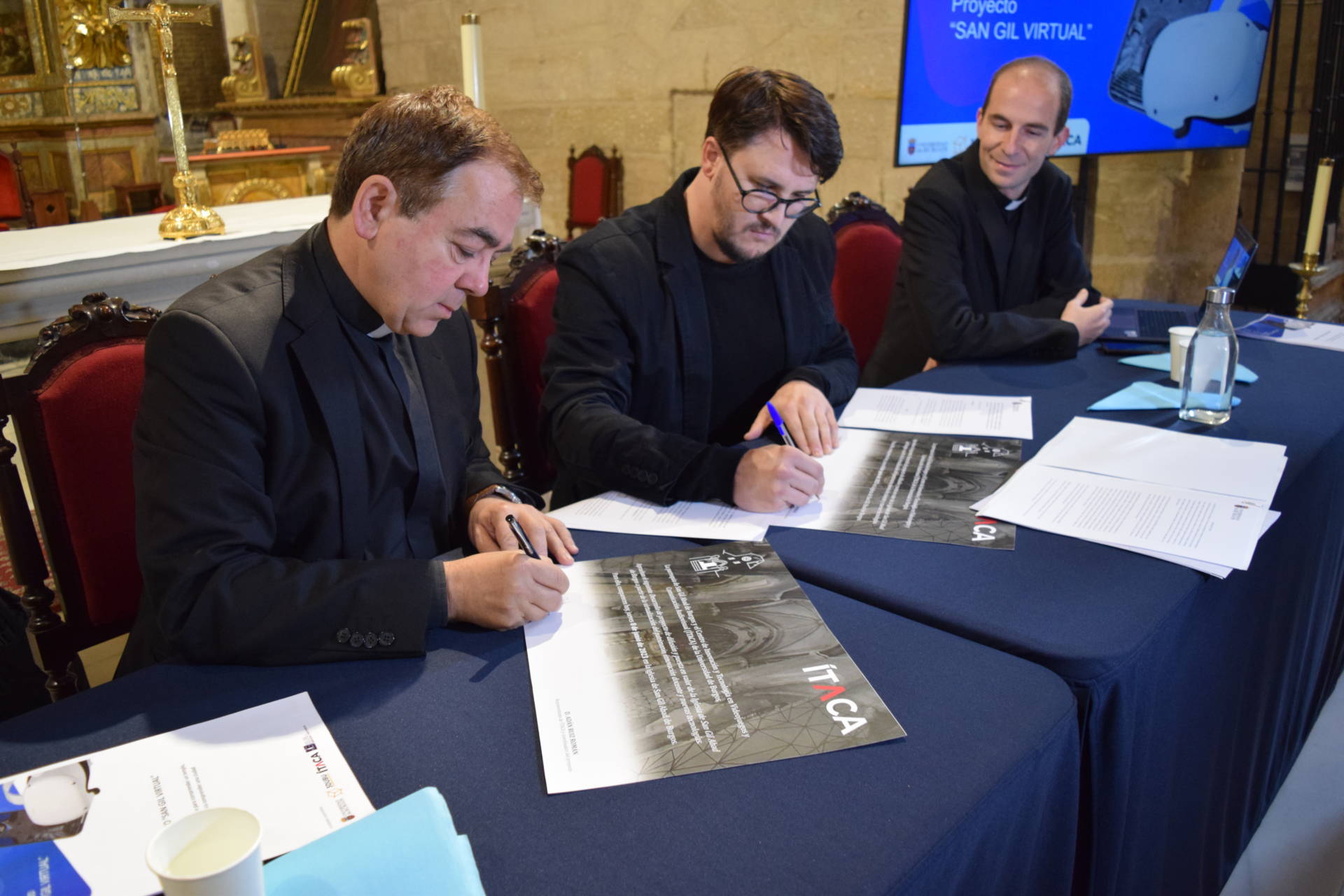«San Gil Virtual»: la experiencia que permite a los turistas conocer el templo a través de gafas 3D 1 parroquia de San Gil virtual