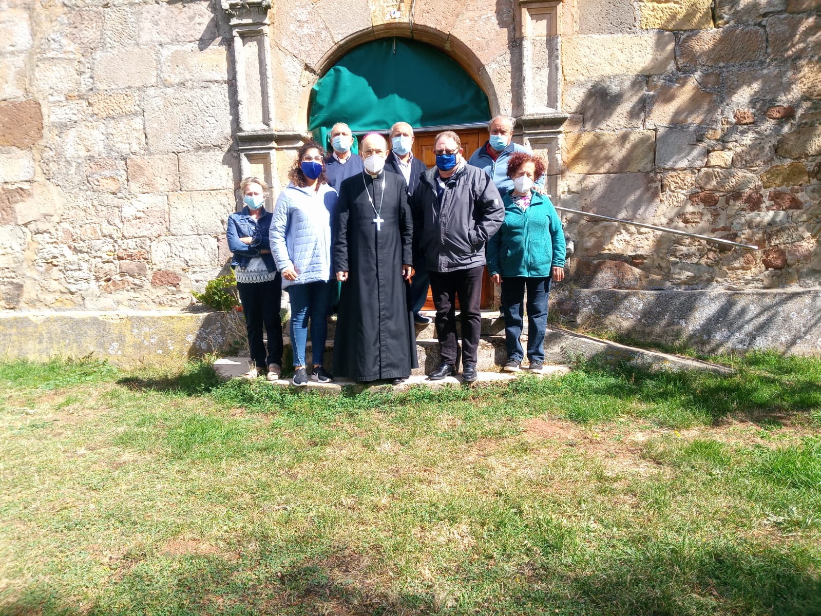 El arzobispo realiza la visita pastoral en el entorno de San Millán de Lara 3 san millan de lara 2