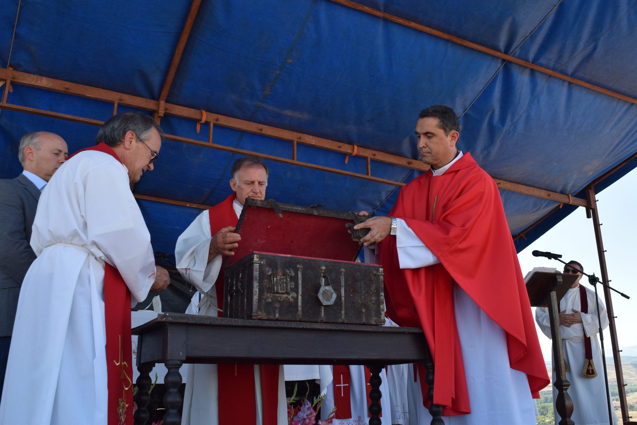 San Vitores congrega a los pueblos de la comarca del Tirón en torno a sus reliquias 3 san vitores (18)
