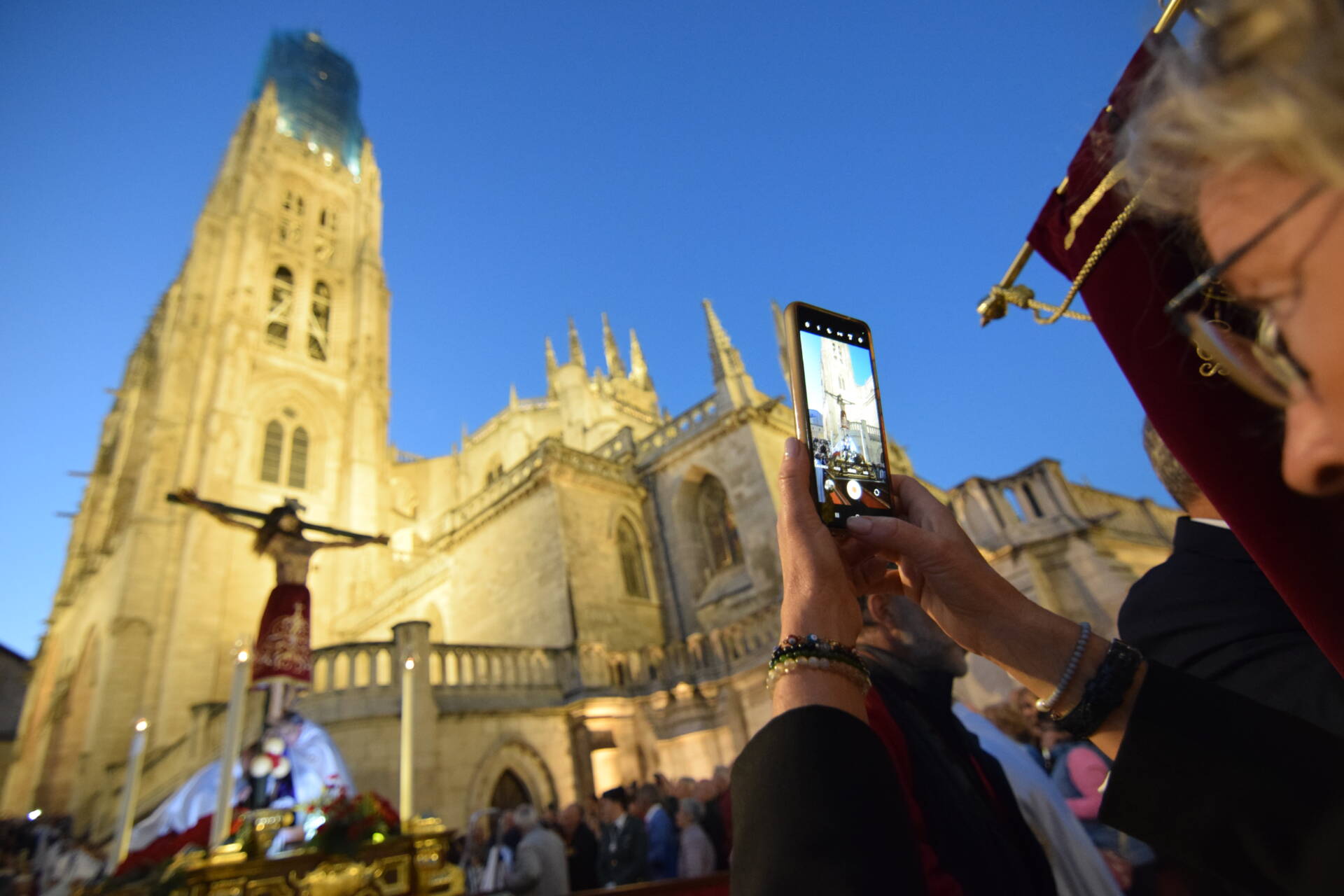 Cristo en la cruz, «fármaco para los sufrimientos del alma» 2 Santísimo Cristo de Burgos exaltación de la santa cruz