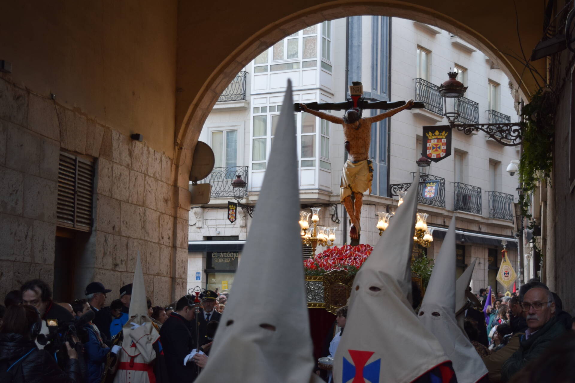 Costaleros, ¡viva el Santísimo Cristo de Burgos! 2 Santísimo Cristo de Burgos