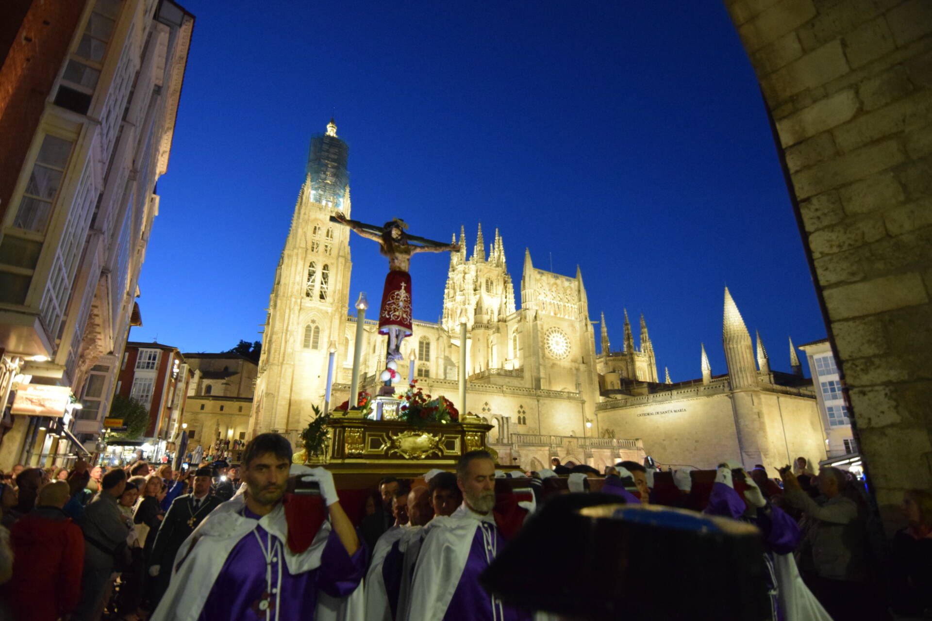 Cristo en la cruz, «fármaco para los sufrimientos del alma» 3 Santísimo Cristo de Burgos exaltación de la santa cruz
