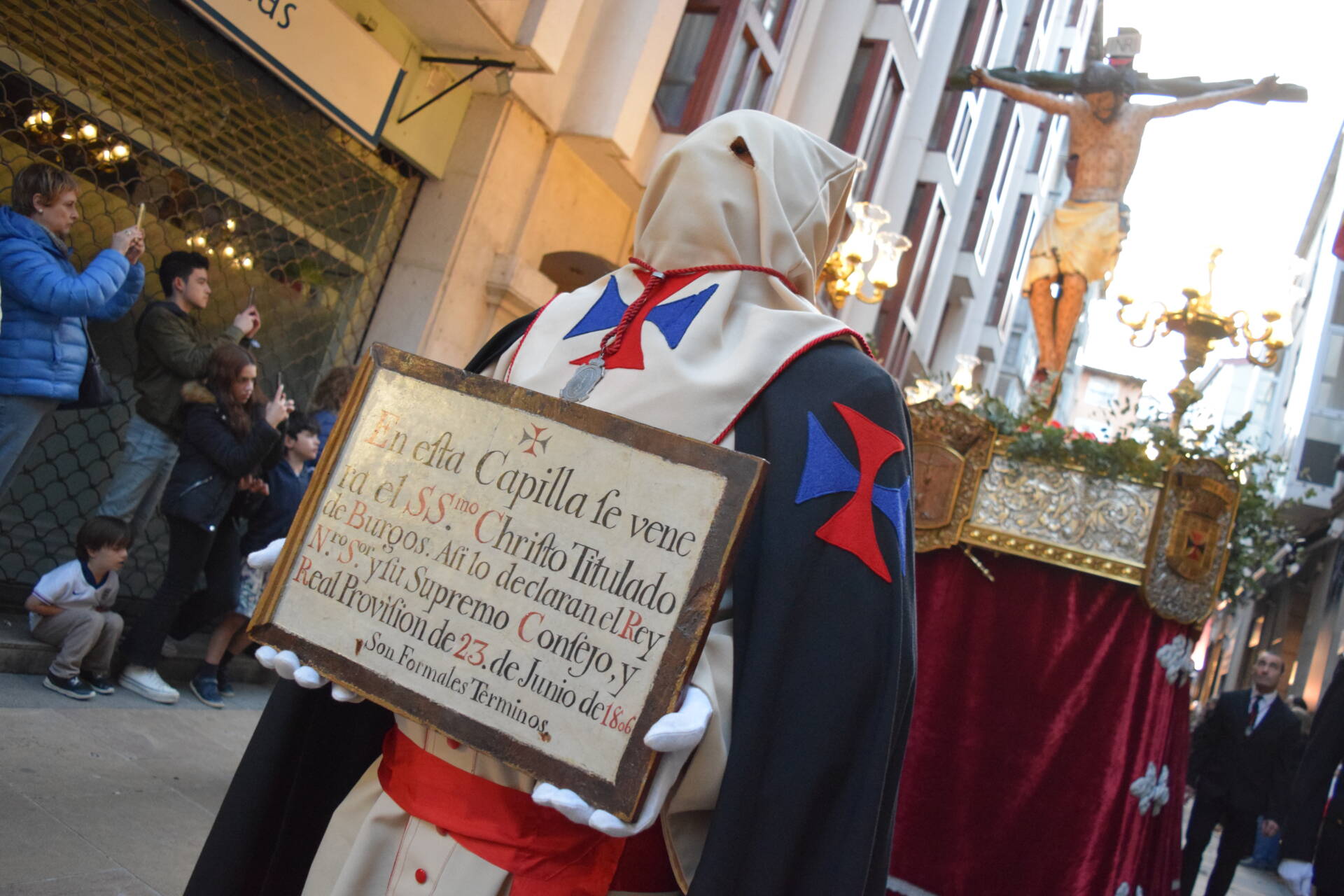 Costaleros, ¡viva el Santísimo Cristo de Burgos! 4 Santísimo Cristo de Burgos
