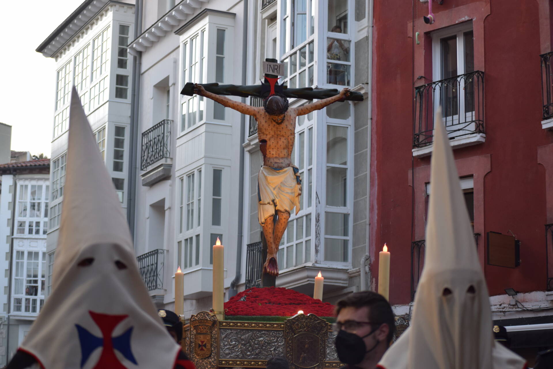 Esta vez sí: el Santísimo Cristo de Burgos recorre las calles en vertical 4 santísimo cristo de burgos