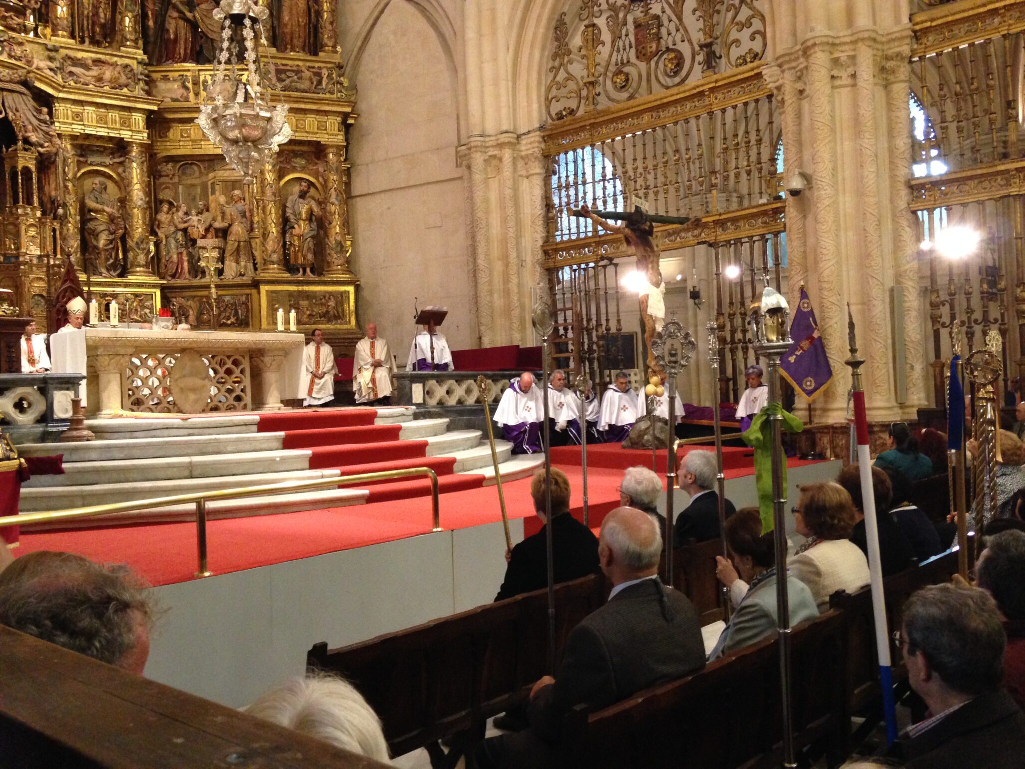 Comienza el septenario en honor del Santo Cristo de Burgos 1 Tras la eucaristía, ha tenido lugar la representación del Descendimiento.