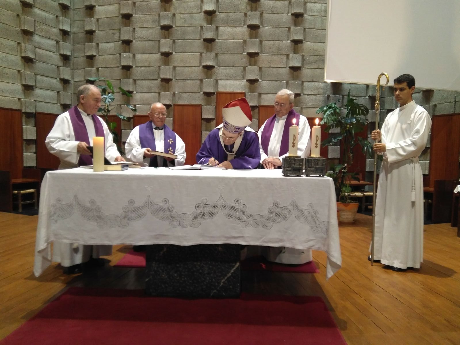 El arzobispo visita la parroquia de Santo Domingo de Guzmán 6 santo domingo guzman 3