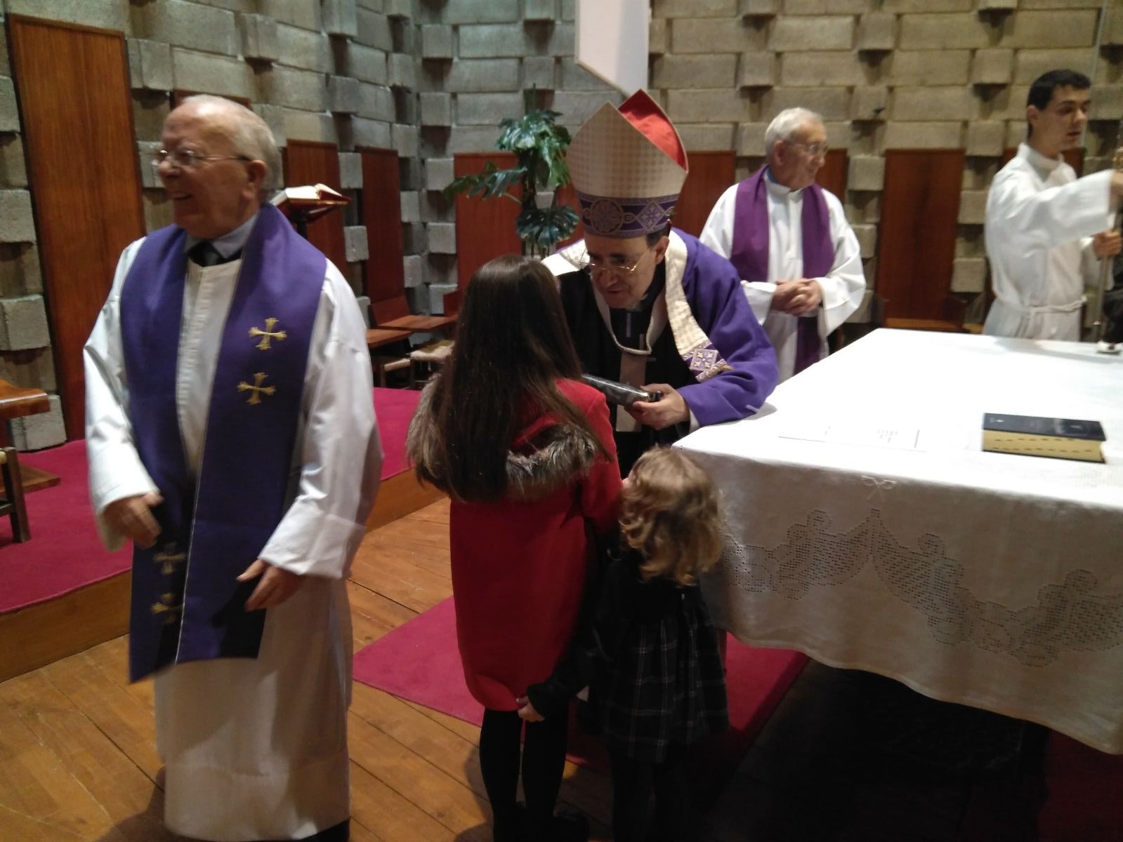 El arzobispo visita la parroquia de Santo Domingo de Guzmán 8 santo domingo guzman 5