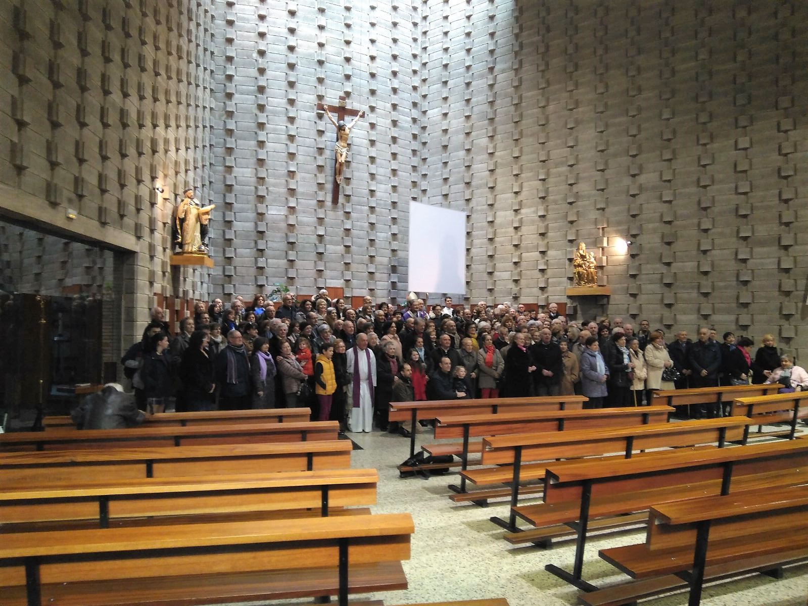 El arzobispo visita la parroquia de Santo Domingo de Guzmán 1 santo domingo guzman 6