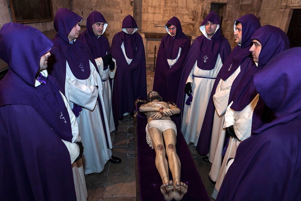 La carraca de la Catedral sonará de nuevo por la muerte de Cristo 1 santo-entierro.jpg