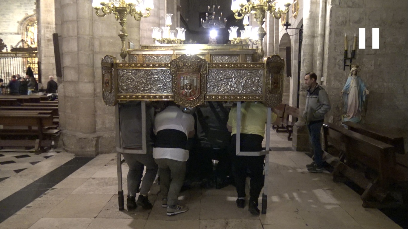 «Venimos con ganas de montar el paso y de ponernos a mecer» 3 semana santa 3
