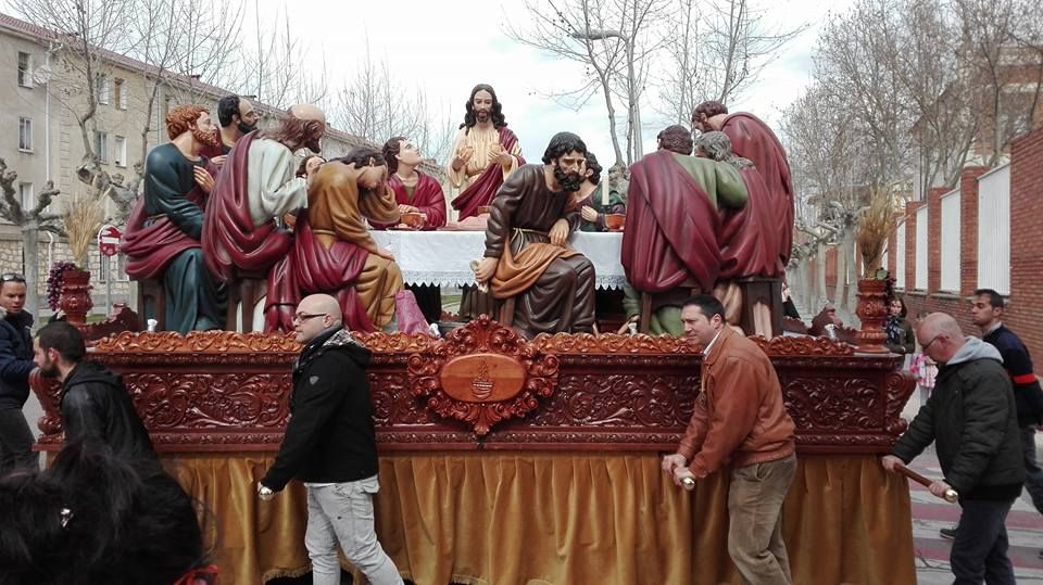 El paso «Santa cena» de Aranda de Duero cuenta ya con nuevas andas 1 ss aranda 2