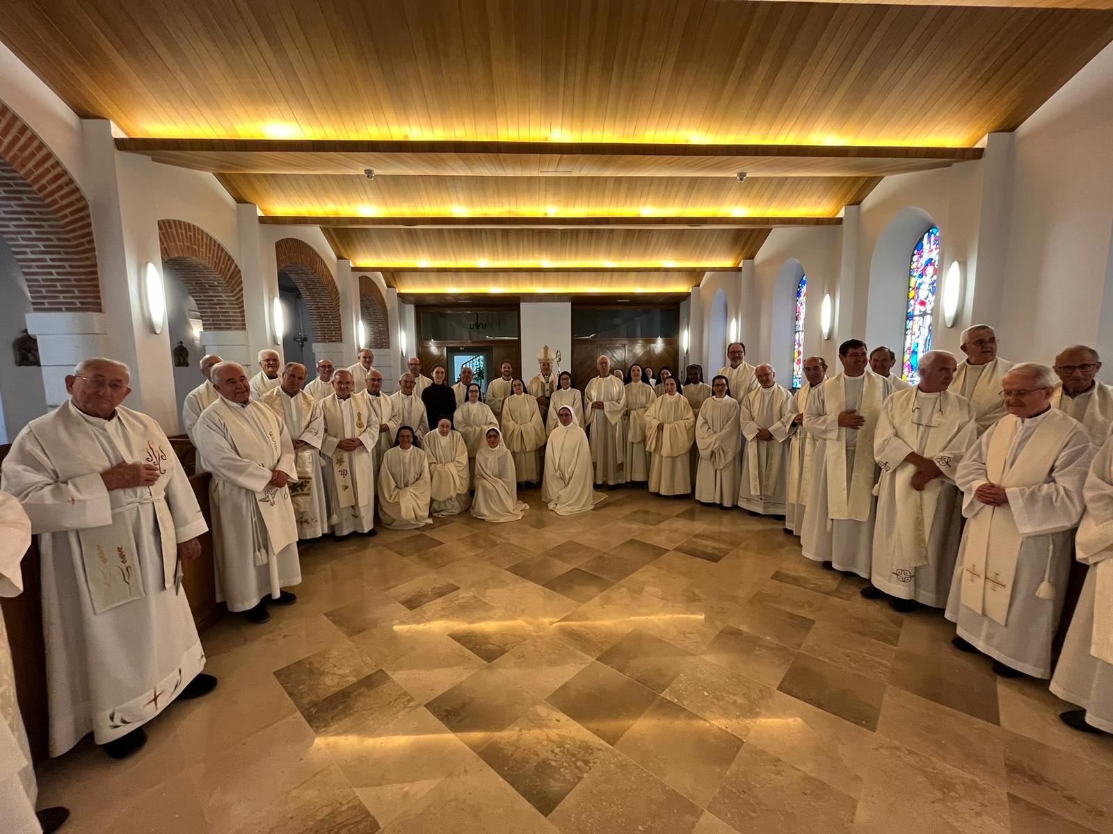 Los sacerdotes de la ciudad inician el curso con su tradicional 'universidad de curas' 1 universidad-curas-24_15