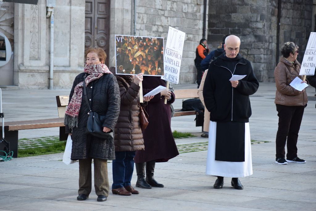El Via Crucis, un canto a la vida 10 via-crucis-burgos-11.jpg