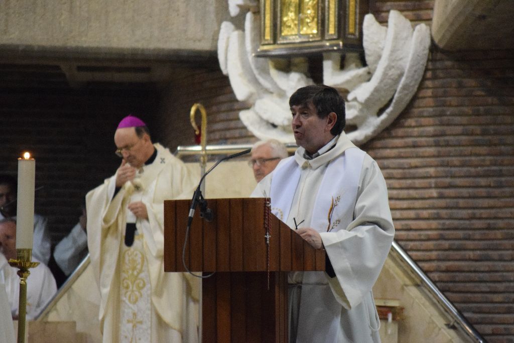 «Hay que pedir y merecer las vocaciones: el futuro está asegurado» 13 vida-consagrada-burgos13.jpg